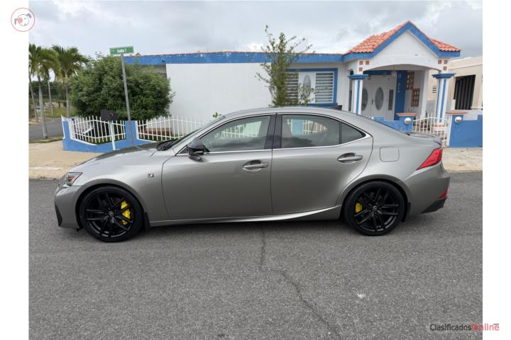 Lexus is 300 2019 F Sport