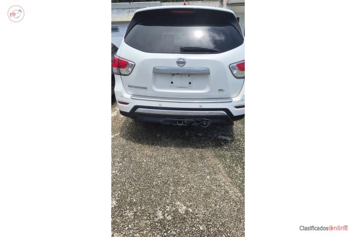 SUV Nissan Pathfinder 2013