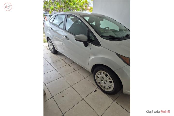 2012 Ford Fiesta menos de 28,000 (28k millas)