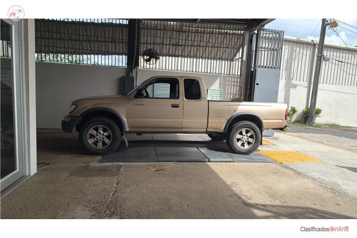 Toyota Tacoma 2000 automatica con RRDoff loc