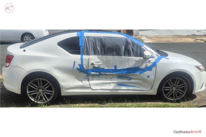Scion TC 2012 chocado