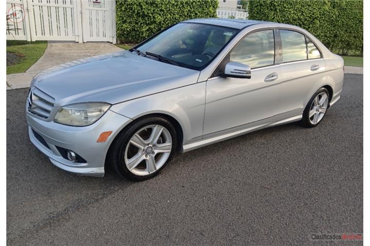 MERCEDES-BENZ C300 2010