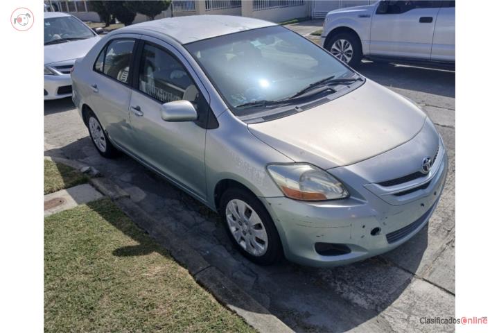 Toyota 2007 4 puertas