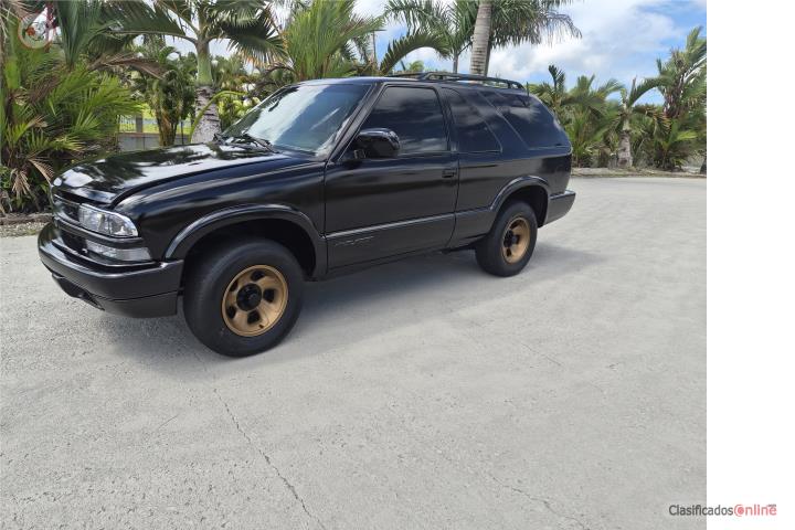 Chevrolet blazer sport- 2002 2puerta. Negro 2