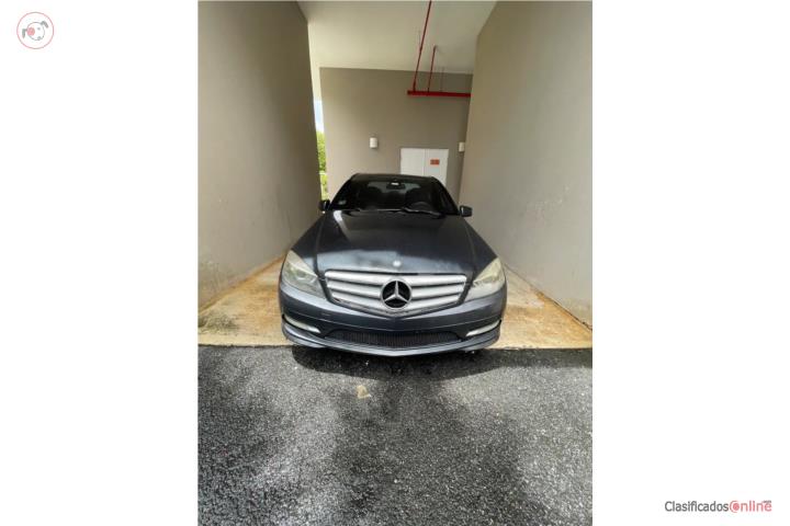 Mercedes Benz C-300, 2011 $2,000.00