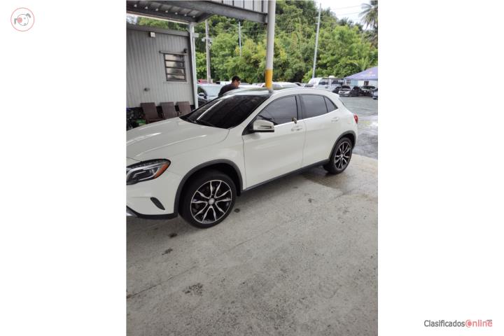 Mercedez benz gla 250 4 matic 2015
