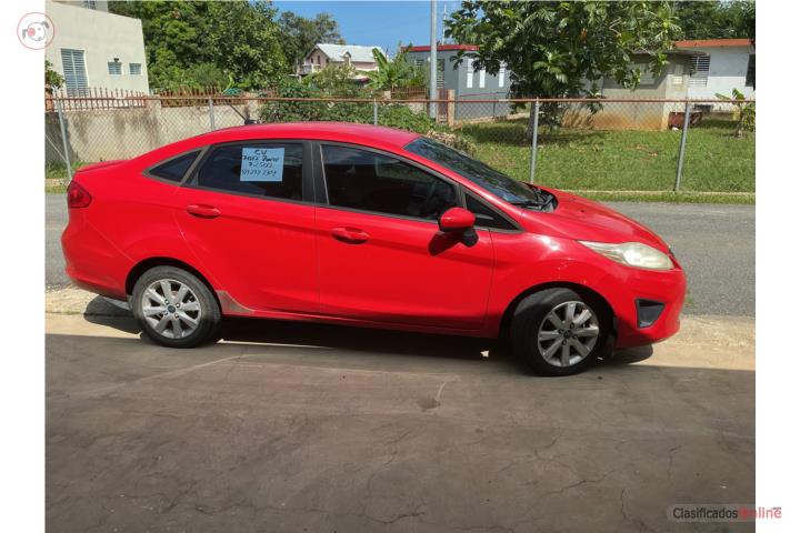 2012 Ford Fiesta, Good AC, no radio $2500