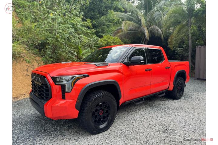 Tundra Pro 2022 Anaranjada - 108k millas