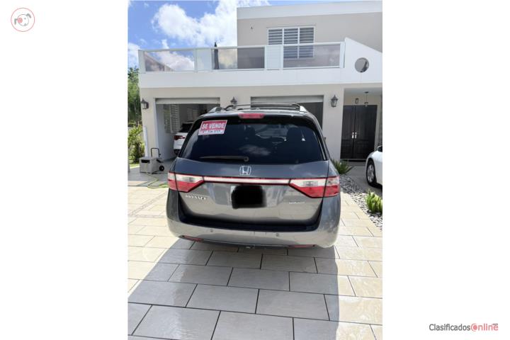 Honda Oddesey Touring 2011 96,000mi $6,800