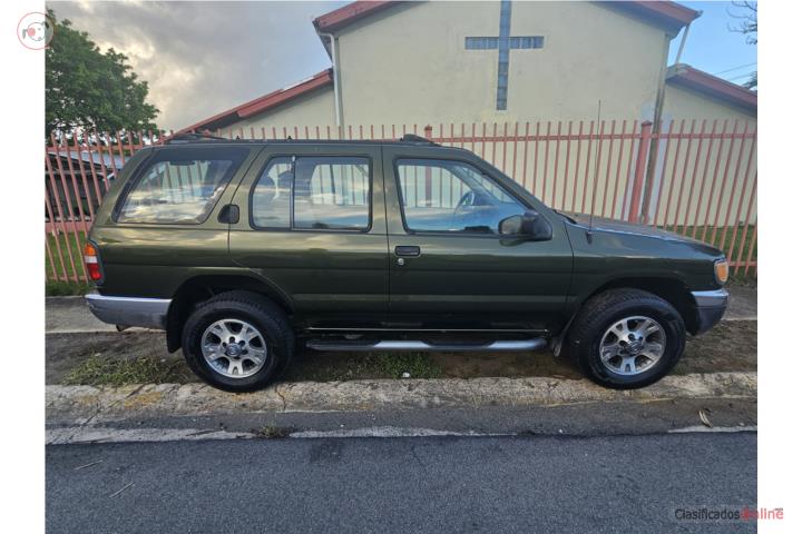 Nissan Pathfinder 1998