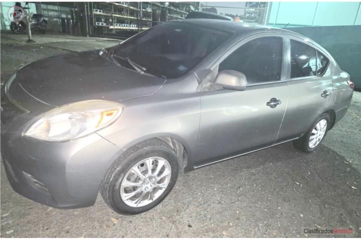 Nissan Versa 2012