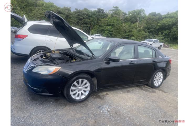 Chrysler 200 2011 - $1,700