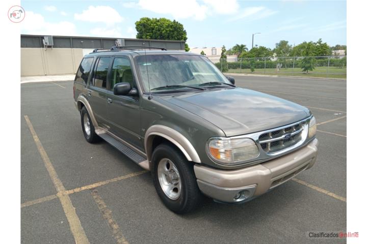 Ford Explorer Eddie Bauer (2000) - $2,890.00