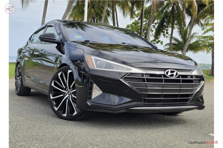 Hyundai Elantra SE