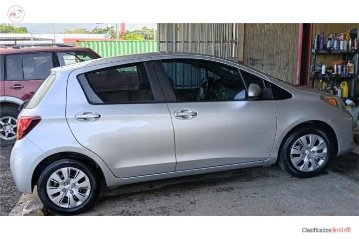Yaris 2015 Venta por mudanza