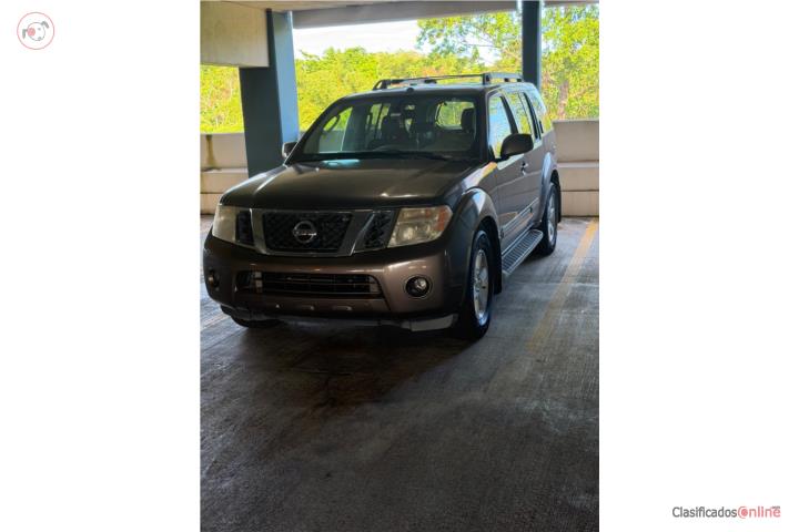 Nissan Pathfinder SE 2008