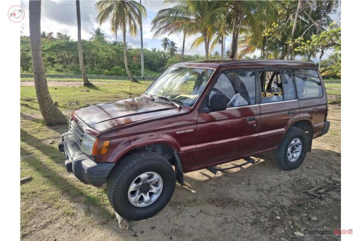 Mitsubishi Montero año 93