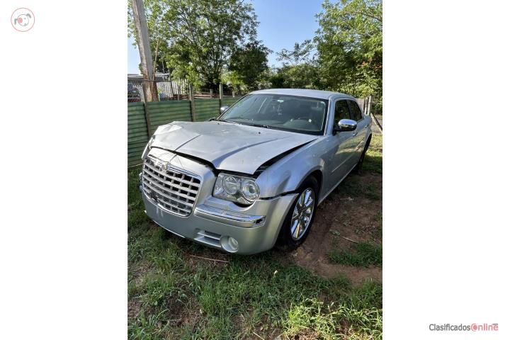 Chrysler 300 2009 3.5 (chocado) piezas ó arre