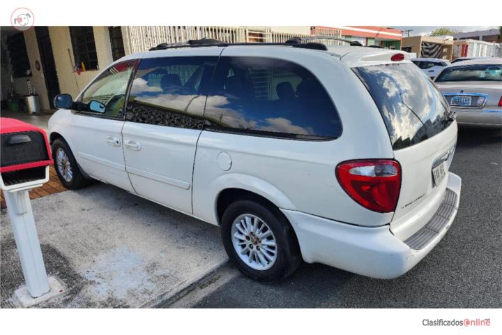 MINIVAN 2004 TOWN & COUNTRY CHYSLER