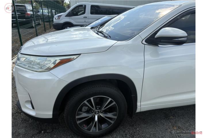 Toyota, Highlander LE 2017