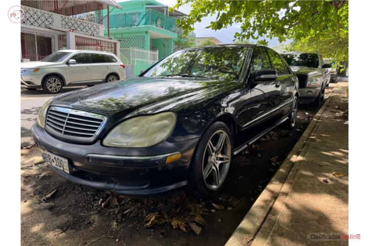 SE VENDE PARA PIEZAS O REPARAR