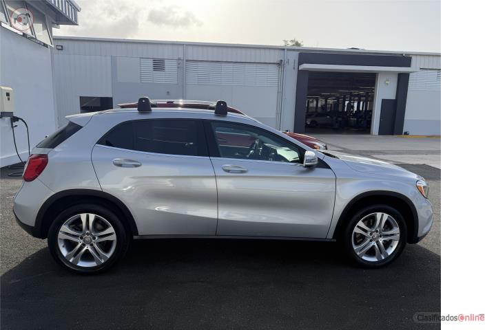 Mercedes Benz GLA 250 2015