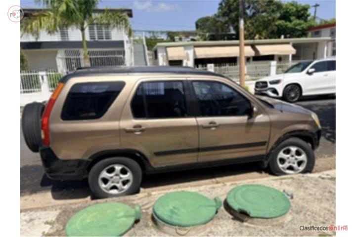 Honda CR-V 2004 dorada en venta para piezas