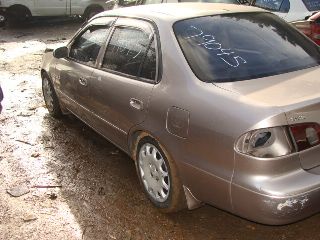 toyota corolla 2001