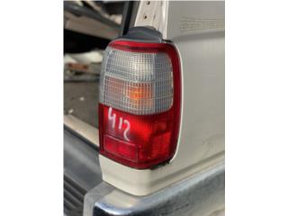 TOYOTA 4 RUNNER 2000 foco lado derecho Puerto Rico JUNKER FIETO J R 