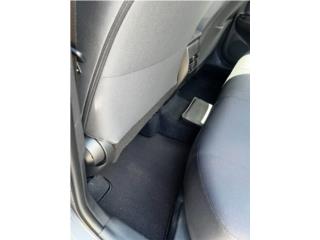 ALFOMBRA TRASERA TIPO BANDEJA COROLLA CROSS Puerto Rico JRT Auto Interiors