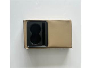 PAD DE CONSOLA CON PORTA VASOS Puerto Rico JRT Auto Interiors