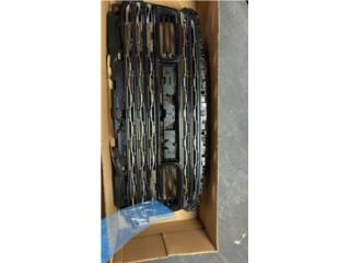 Mopar 68445678AA Radiator Grill2019@2024 RAM 2500 Puerto Rico Triangle Auto Parts