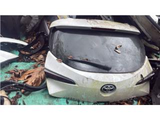 Compuerta Toyota Corolla guagua 
