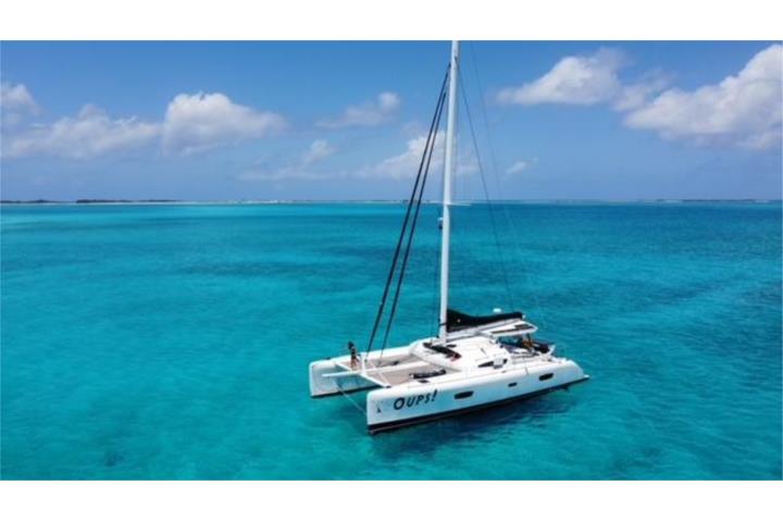 ts 52 catamaran