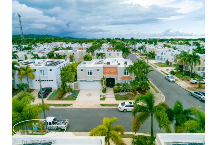 Urbanizacion-Paseo Los Corales PASEO LOS CORALES 1 CORNER HOUSE w/POOL GAZEBO +++ Casa en Dorado
