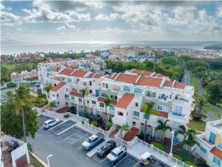 Remodeled 3b/3ba condo with private backyard