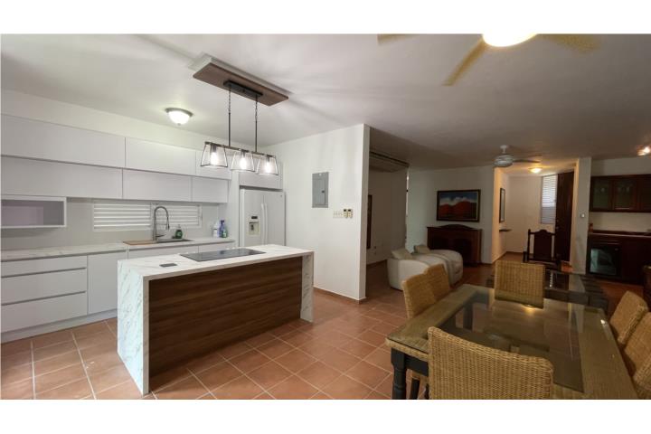 Condominio-North Coast Village North Coast Village - 3H-2.5B-2P - Amueblado Apartamento/WalkUp en Vega Alta