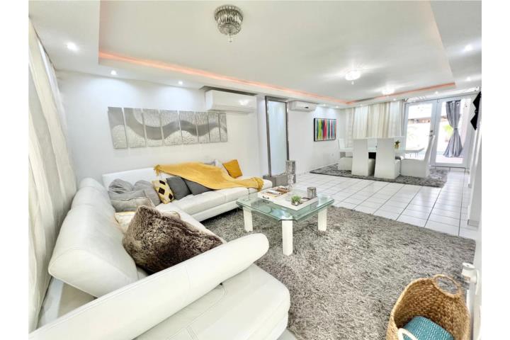 Urbanizacion-Ciudad Centro SPACIOUS HOUSE FURNISHED EQUIPPED WITH POOL Casa en Carolina