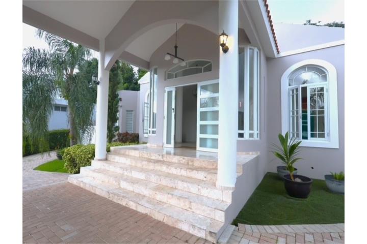 Urbanizacion-Valle Escondido Estates 5 BDR/4.5BTH MARBLE FLOORS REMODELED KITCHEN Casa en Guaynabo
