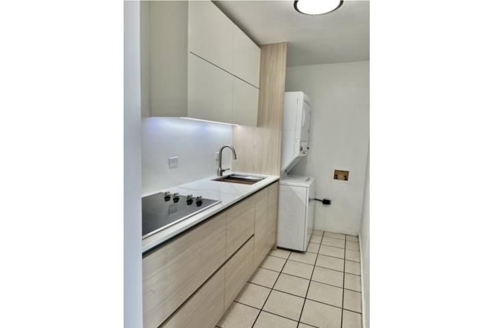 Condominio-Canals Plaza Canals Plaza - Great Location !!! Apartamento en San Juan - Santurce