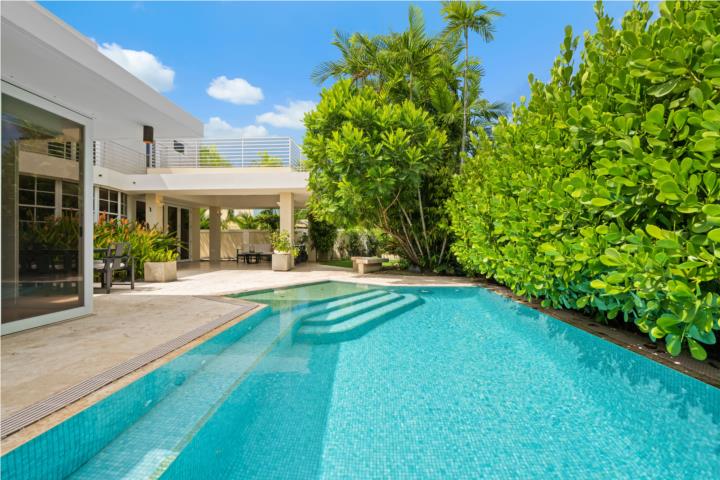 Urbanizacion-Palma Real Palma Real - with pool Casa en Guaynabo