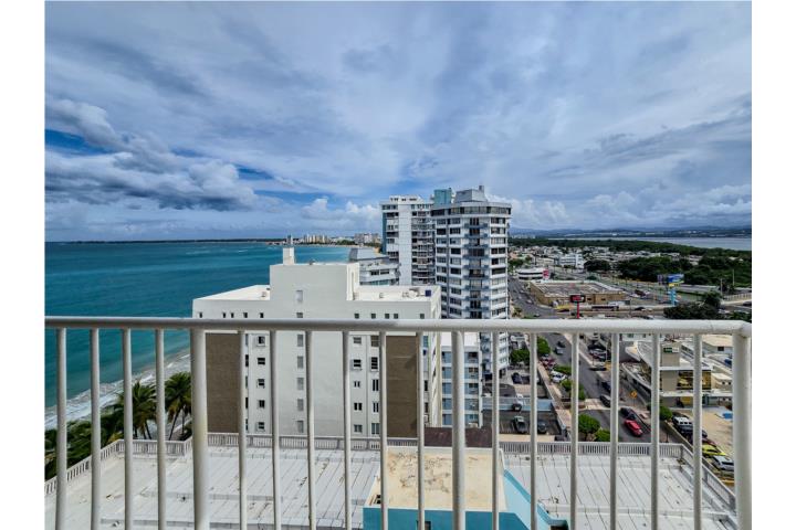 Condominio-Las Gaviotas Cond. Las Gaviotas Excellent View Apartamento en Carolina - Isla Verde