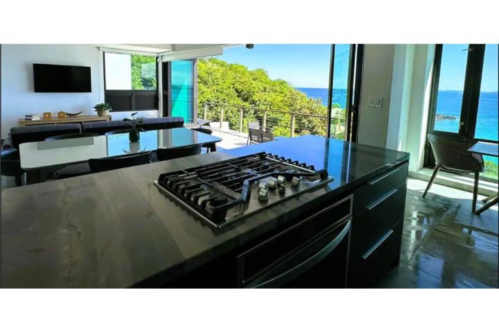 Barrio-Playa Sardinas PLAYA MELONES- Acceso directo a la Playa Casa en Culebra