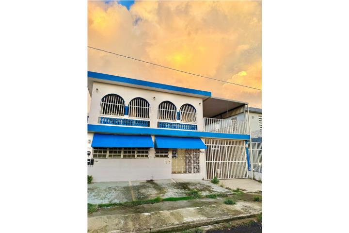 Urbanizacion-Country Club Casa 4H en Country Club+Marquesina Extendida Casa en Carolina