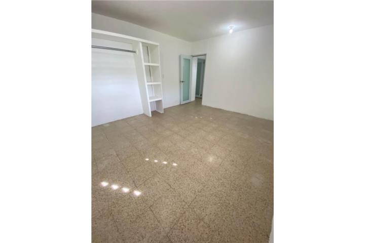 Barrio-Las Vegas Cayey las Vegas 3 cuartos 1 baño 2 parqueader Apartamento en Cayey