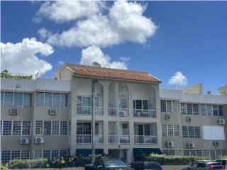 Isla Verde.   Localizaci�n y buen espacio.