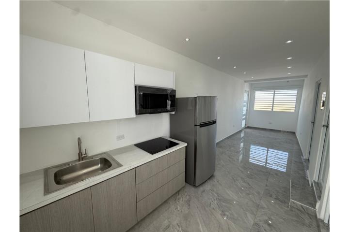 Barrio-Sabana Llana Unidad Nueva 2Hab con Aires  Segundo Piso Casa en San Juan - Río Piedras