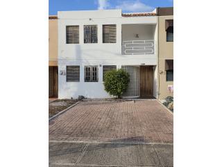 Se Alquila Bella Casa TH en Ponce