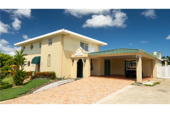 Urbanizacion-Hacienda Margarita Hermosa propiedad en Hacienda Margarita Casa en Luquillo