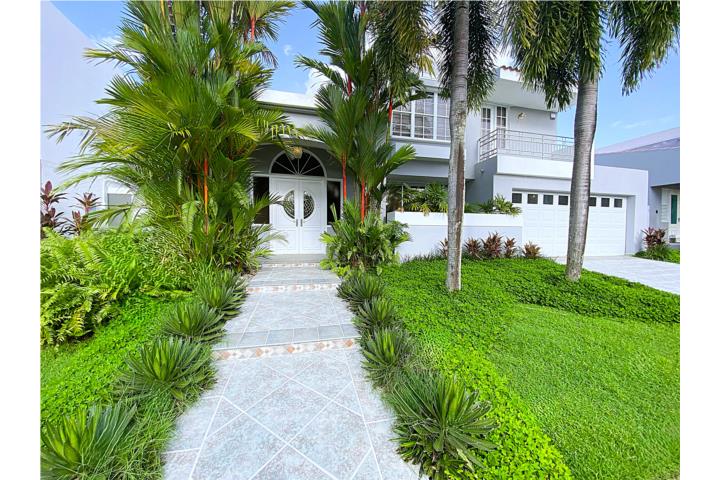 Urbanizacion-Palma Real Luxury Rental in Exclusive Palma Real Casa en Guaynabo